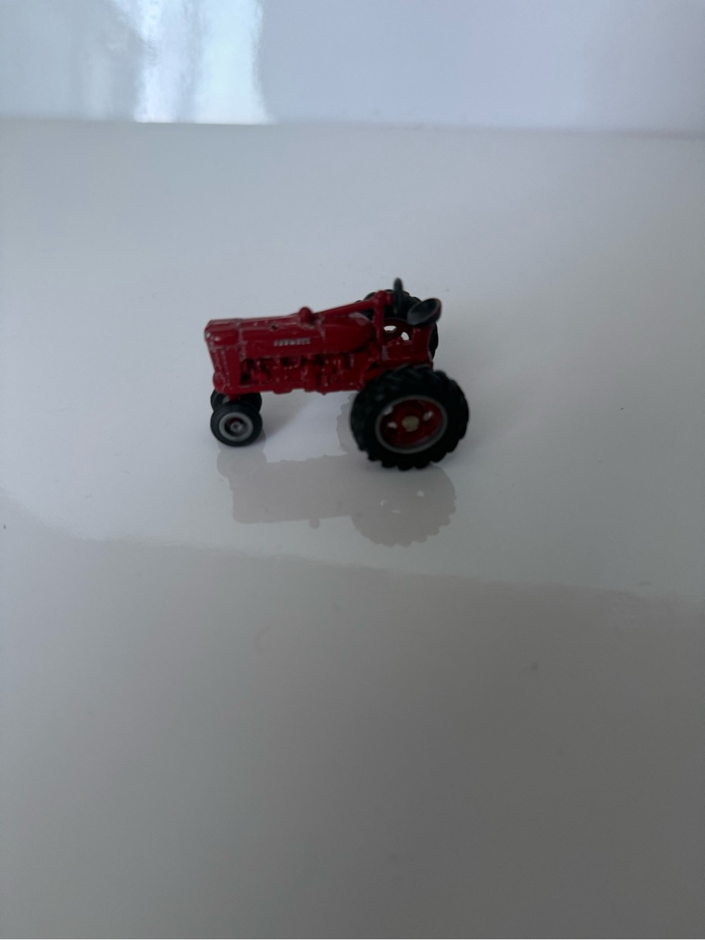 New York 1/64th Scale Case IH Farmall Super H Tractor #28 State Series